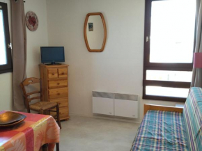 Studio cabine confortable au pied des pistes - FR-1-557-114